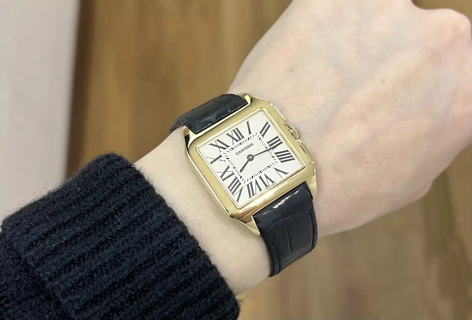 Cartier Santos Dumont 2787 18k Yellow Gold Watch with Ivory Roman Dial Leather Band – image 6