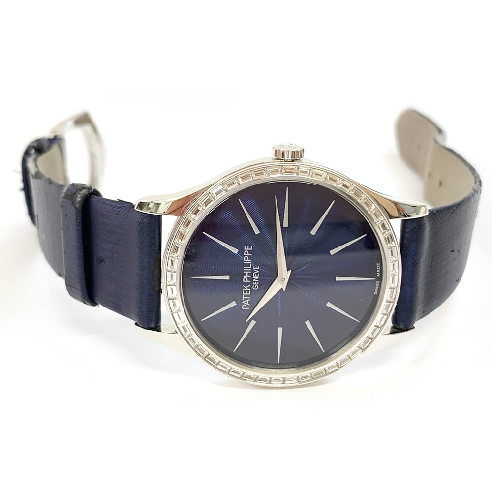 Patek Philippe Ladies Calatrava 33mm 4897/300G-001 White Gold With Blue Satin Watch Blue Dial 2017