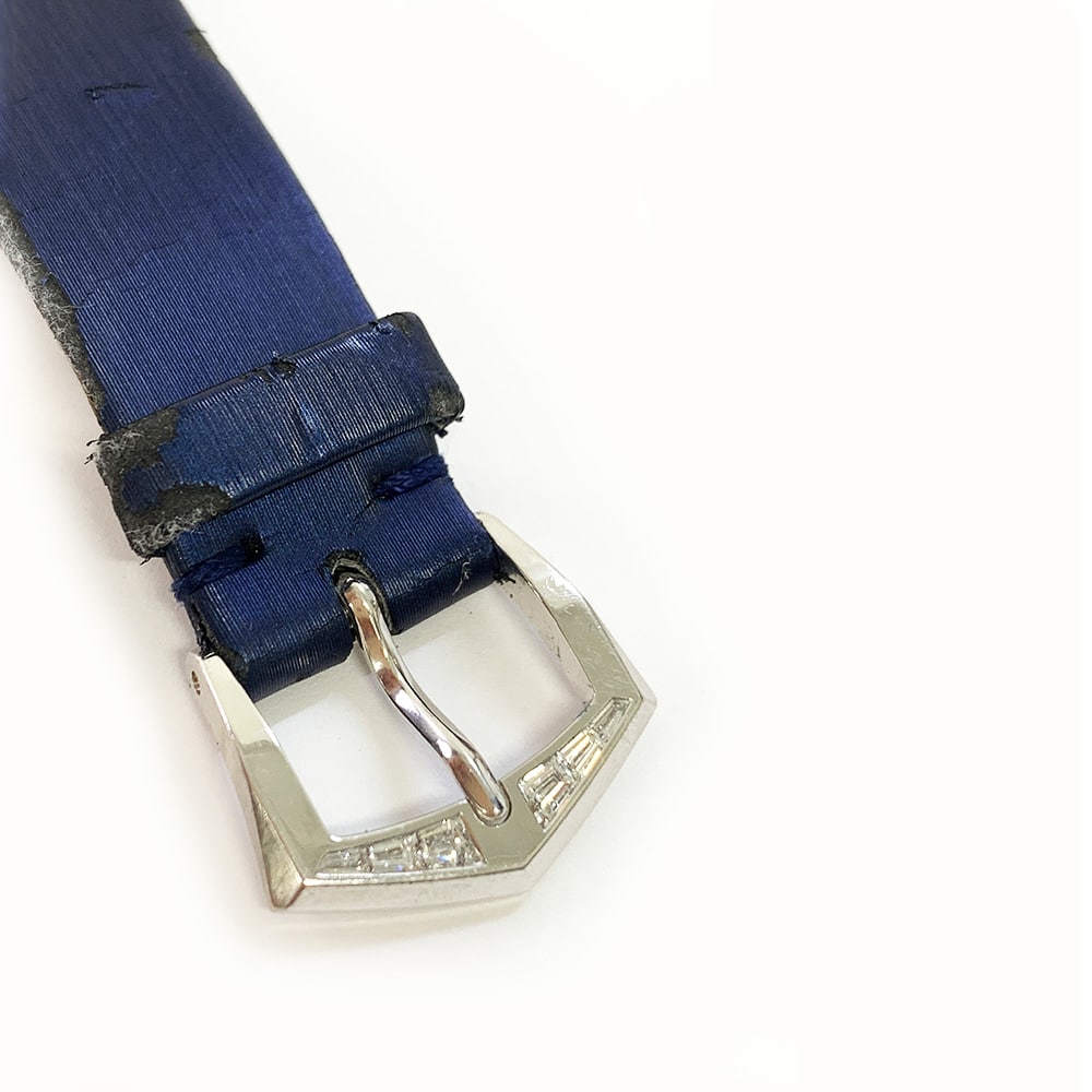 Patek Philippe Ladies Calatrava 33mm 4897/300G-001 White Gold With Blue Satin Watch Blue Dial 2017