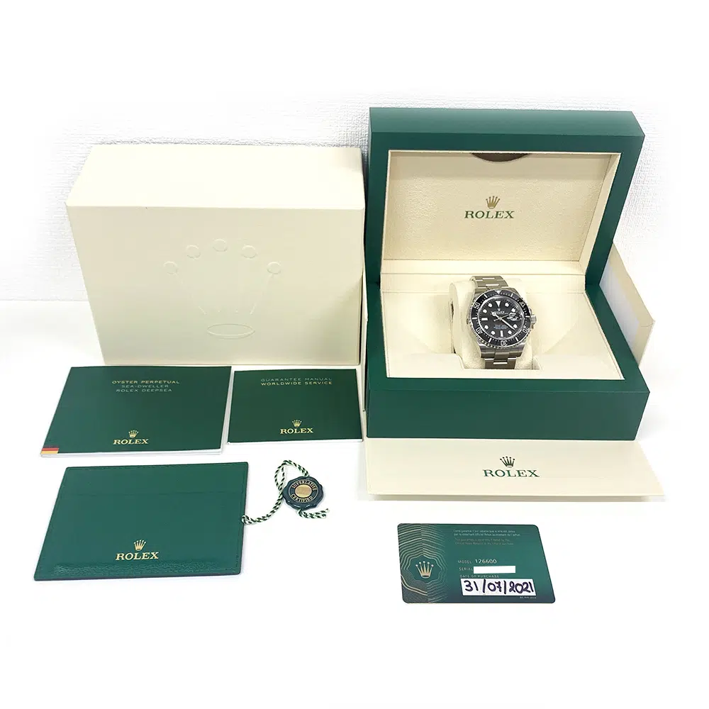 Rolex Sea-Dweller Black Dial 126600 43mm Oyster Bracelet Stainless Steel Watch 2021 – image 8