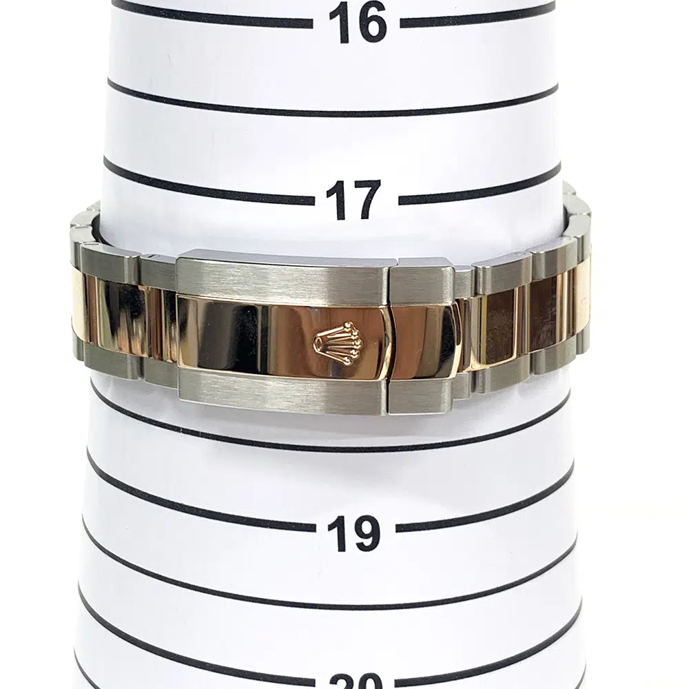 Rolex Datejust 41mm 126331 Stainless Steel/Rose Gold Oyster Watch Wimbledon(Grey)  Roman Dial 2023 – image 6