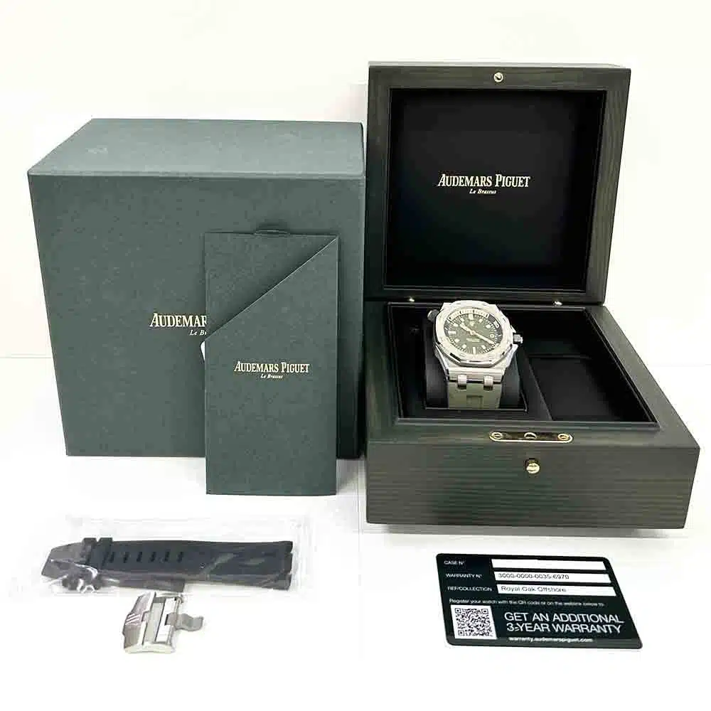 Audemars Piguet Royal Oak Offshore Diver 15720ST.OO.A052CA.01 42mm Stainless Steel with Green Dial Watch 2023 – image 9
