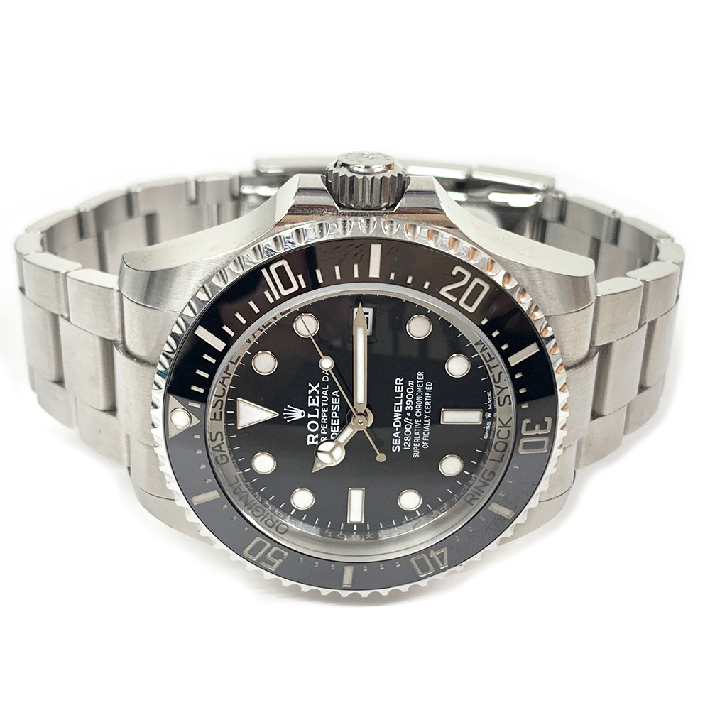 Rolex Sea-Dweller Black Dial 44mm 136660 Stainless Steel Oyster Bracelet Watch 2023