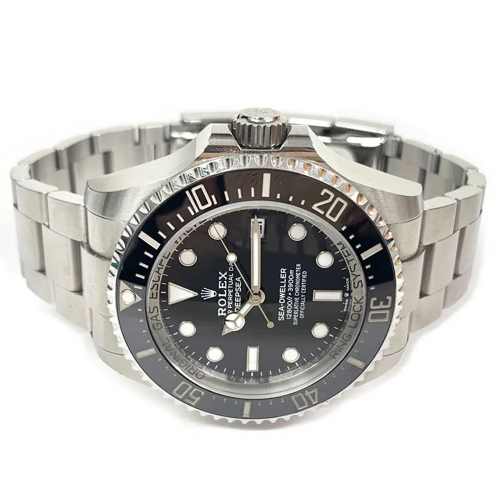 Rolex Sea-Dweller Black Dial 44mm 136660 Stainless Steel Oyster Bracelet Watch 2023 – image 4