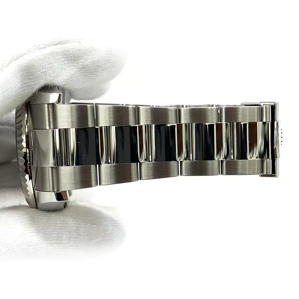 Rolex Sky-Dweller 42mm 336934-0001 Stainless Steel with Green Dial Watch 2024 – image 6