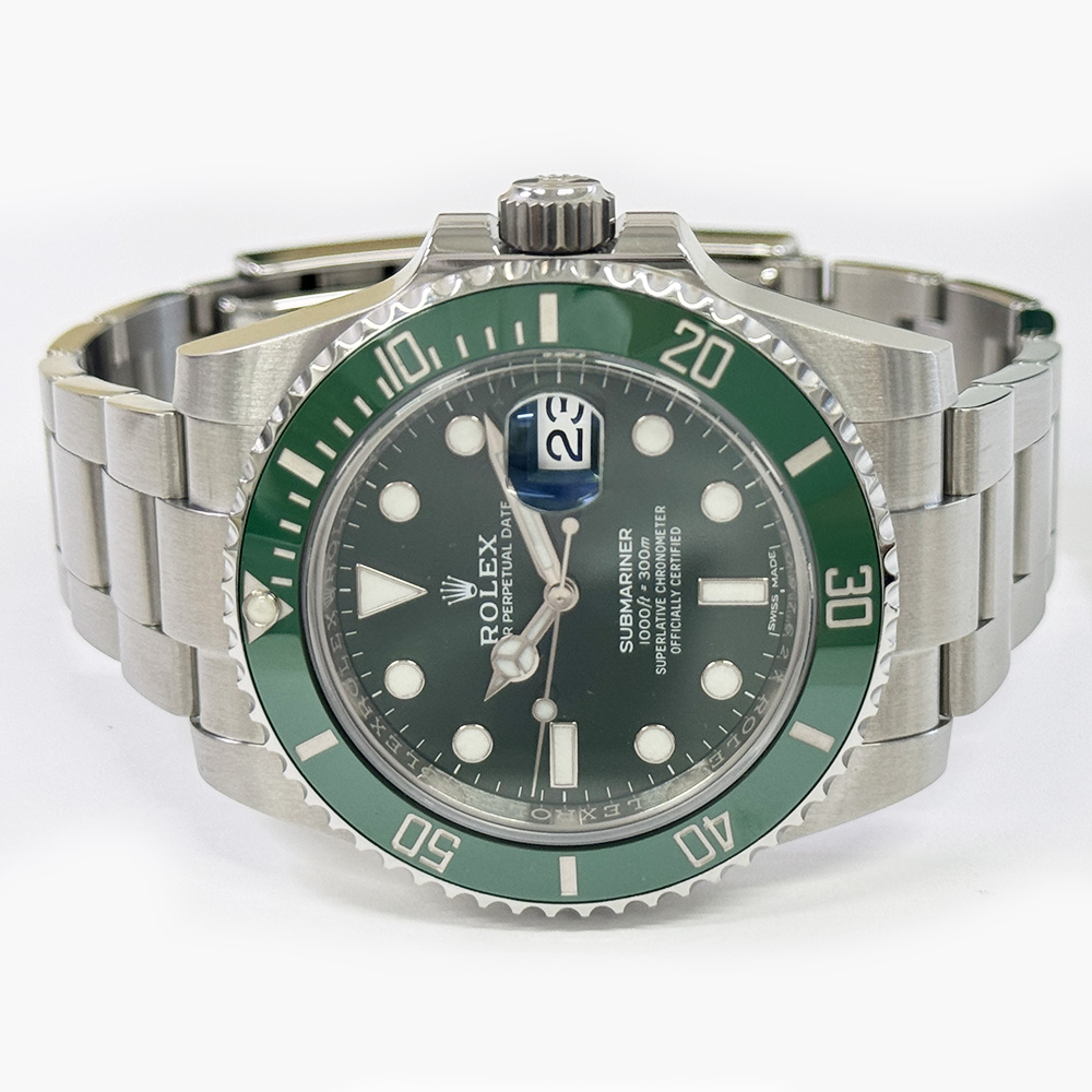 Rolex Oyster Submariner Hulk 40mm 116610LV Stainless Steel Green Dial MINT 2016
