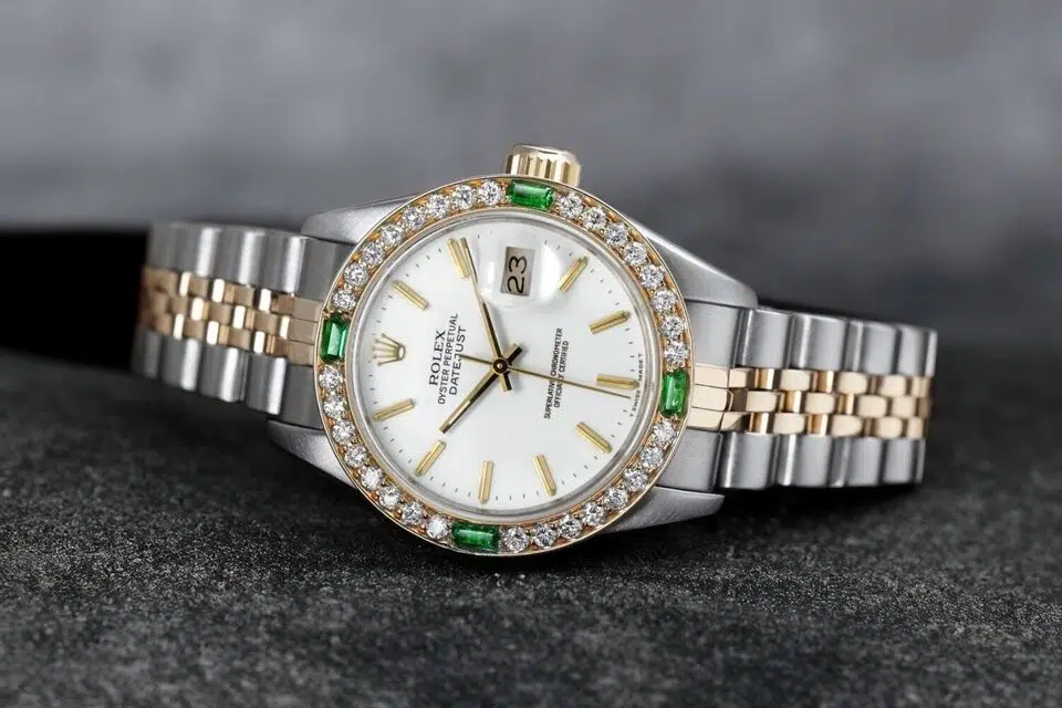 Rolex Lady-Datejust 26mm White Index Dial with Emerald & Diamond Bezel Ladies Watch 69173 – image 3