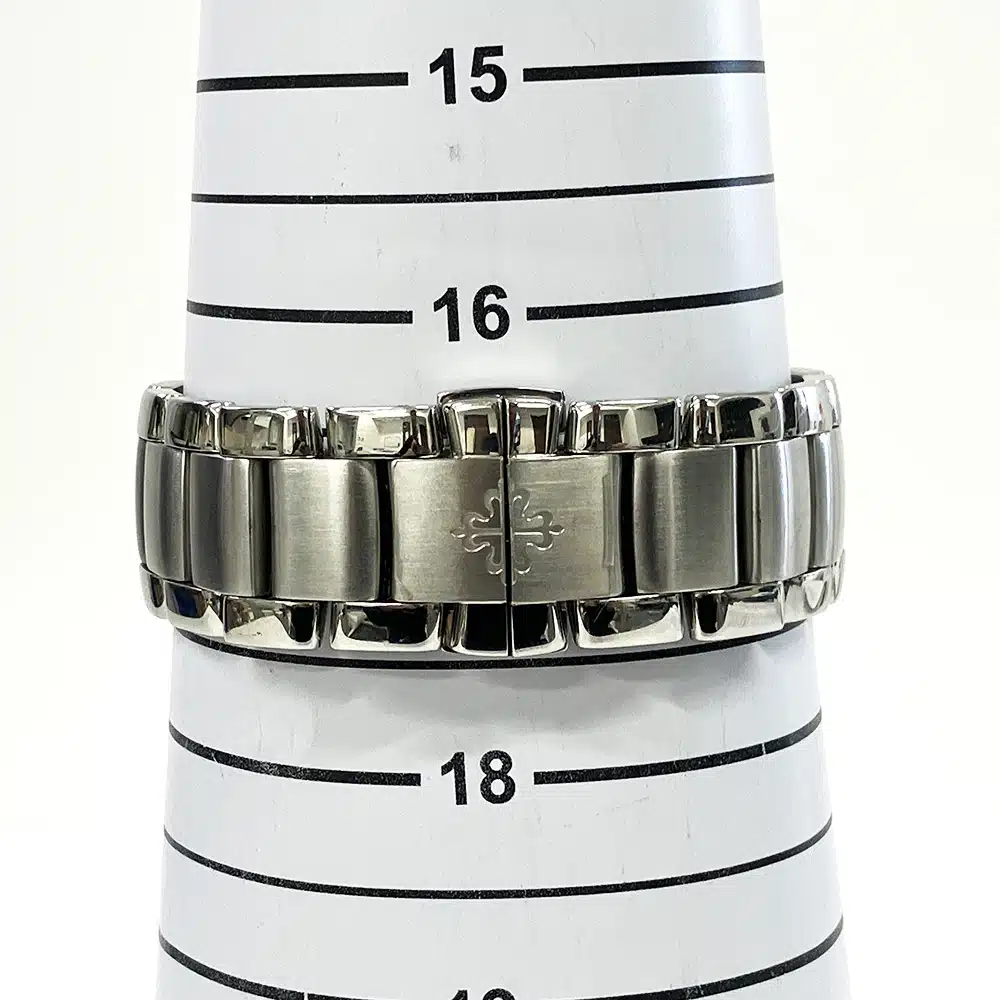 Patek Philippe Aquanaut 40mm 5167A-001 Stainless Steel Men's  Watch Black Dial 2011 – image 8