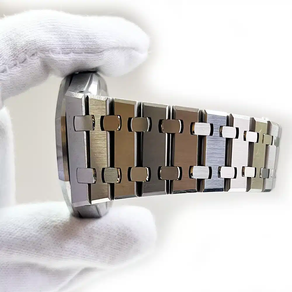 Audemars Piguet Royal Oak 15500ST.OO.1220ST.03 41mm Stainless Steel with Black Dial Watch 2021 – image 7