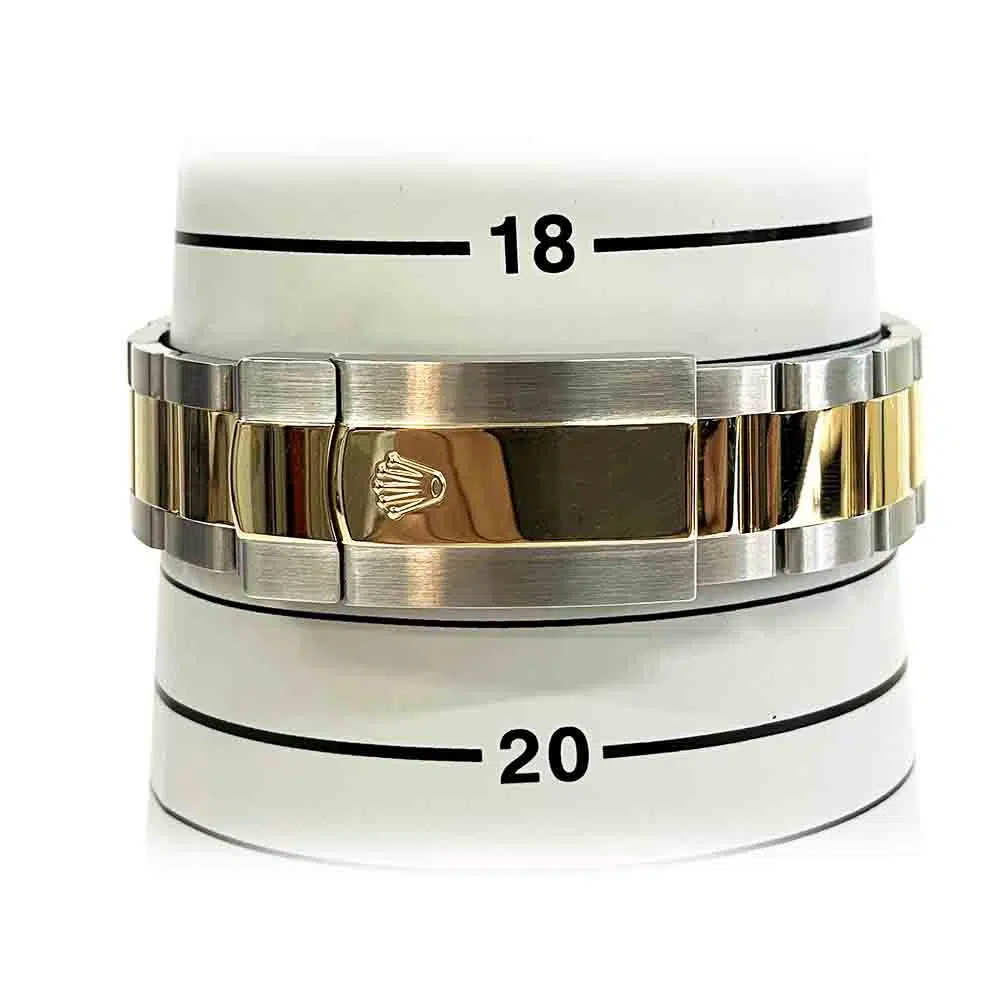 Rolex Sky-Dweller 326933 42mm Stainless Steel And Yellow Gold with Black Dial Watch 2018 – image 6