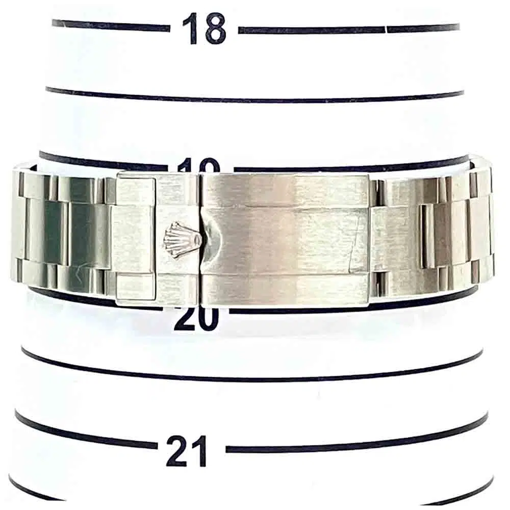 Rolex Explorer II White Dial 226570 42mm Oyster Stainless Steel Watch 2023 – image 6