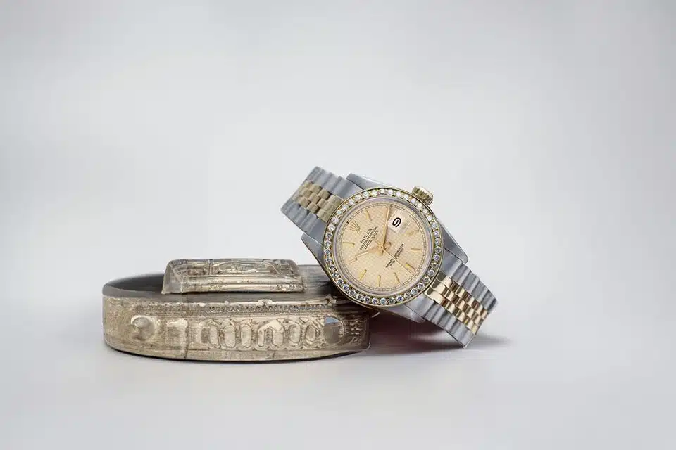 Rolex Datejust 31 Houndstooth Dial Two Tone Ladies Watch Diamond Bezel 68273 – image 3
