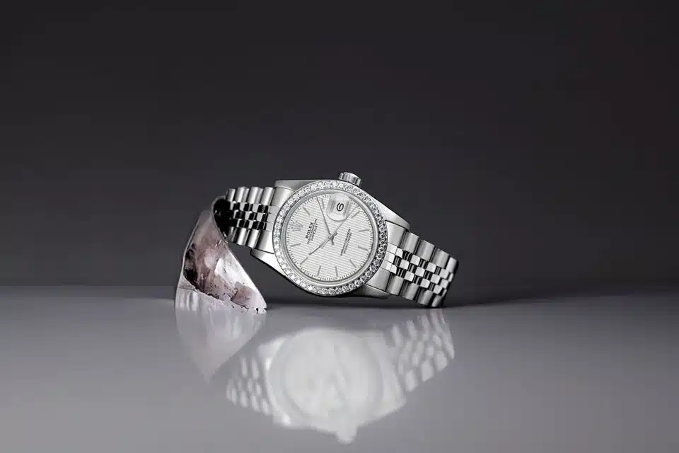 Rolex Datejust 31 Stainless Steel Watch Silver Dial with Diamond Bezel 68274 – image 4