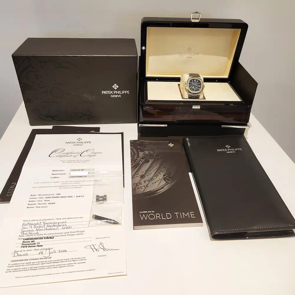 Patek Philippe 5712/1A-001 Nautilus Stainless Steel Blue Dial 40mm Watch 2014 – image 8