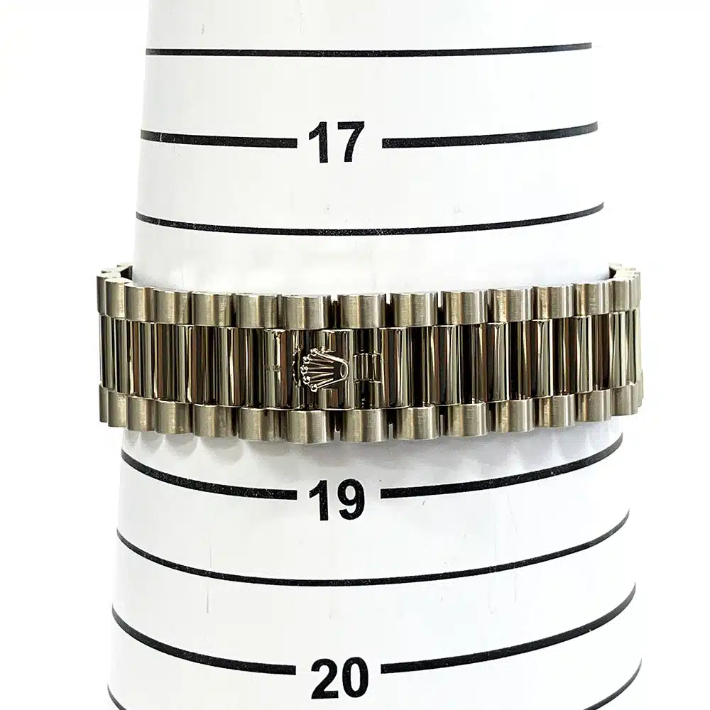 Rolex Day-Date 36 128239-0065 White Gold with White Mother of Pearl Diamond Dial – image 6