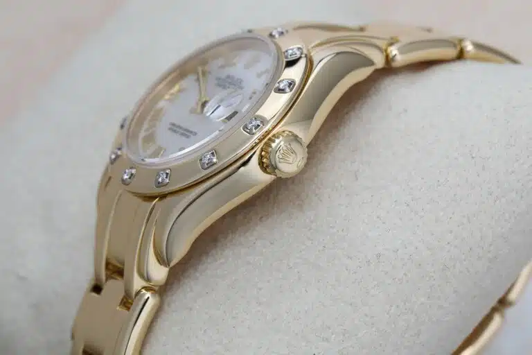 Rolex Pearlmaster 29mm 18k Yellow Gold Watch with White Mother Of Pearl dial 80318 – image 5