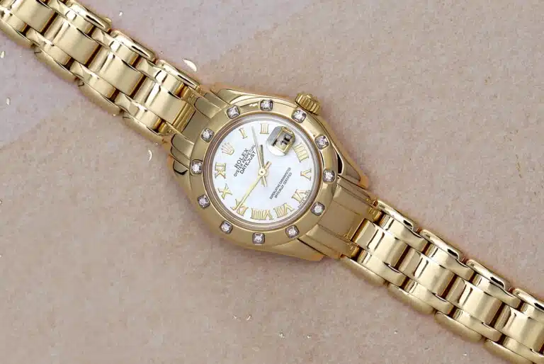 Rolex Pearlmaster 29mm 18k Yellow Gold Watch with White Mother Of Pearl dial 80318 – image 4