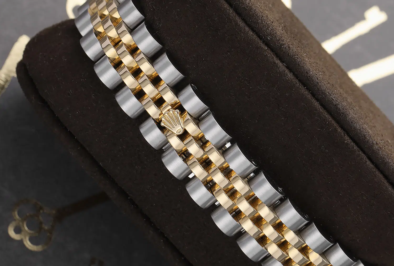 Rolex Lady-Datejust 179173 26mm Steel & Yellow Gold Watch White Roman Dial Jubilee Band – image 7