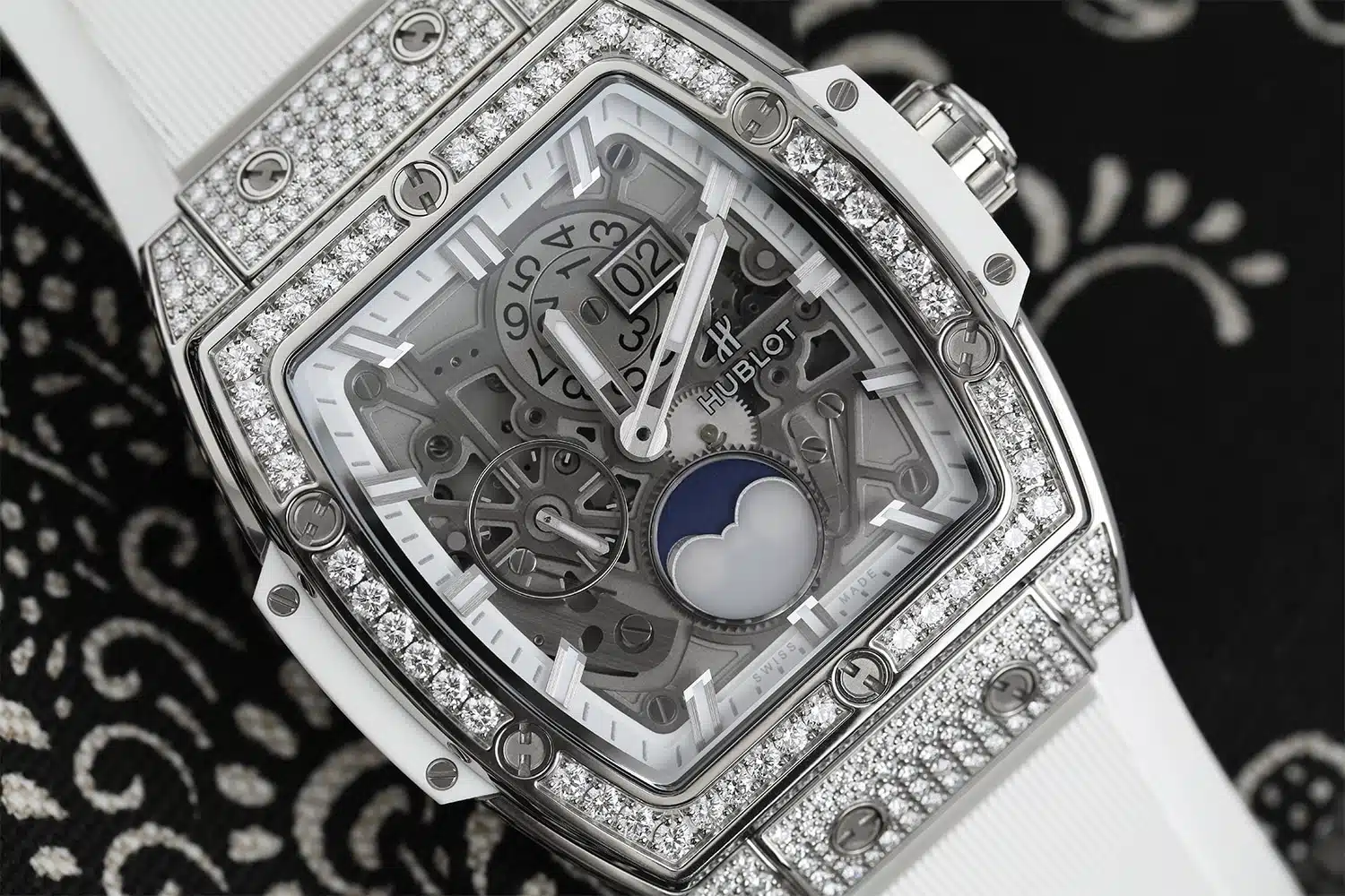 Hublot Spirit of Big Bang 647.NE.2070.RW.1604 Moonphase Factory Diamond Watch – image 2