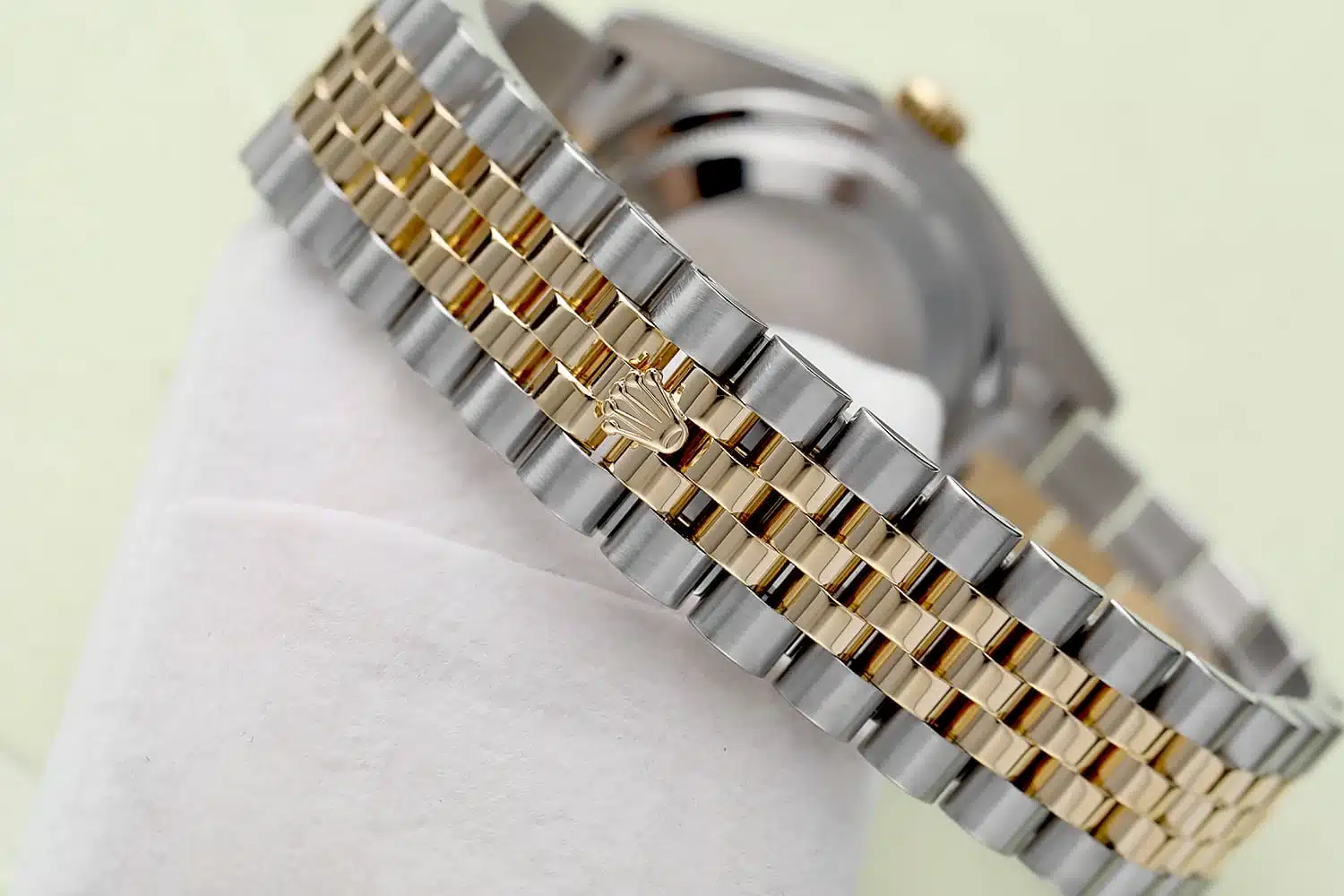 Rolex Datejust 36mm Jubilee 116233-0150 Stainless Steel & Yellow Gold Watch Champagne Diamond Dial – image 8