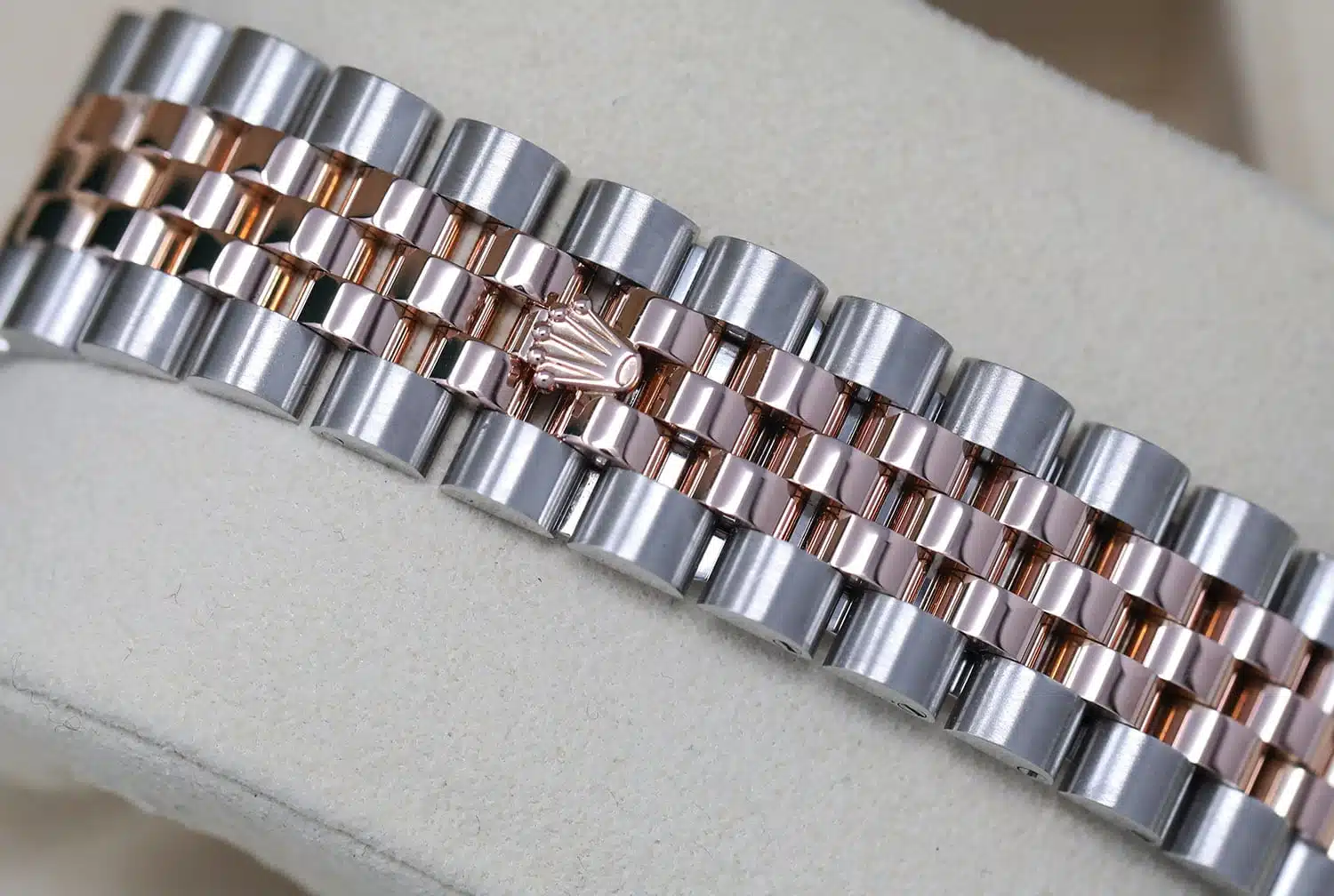 Rolex Datejust Turn-O-Graph 116261 Two Tone Stainless Steen and Rose Gold Watch Silver Dial – image 5
