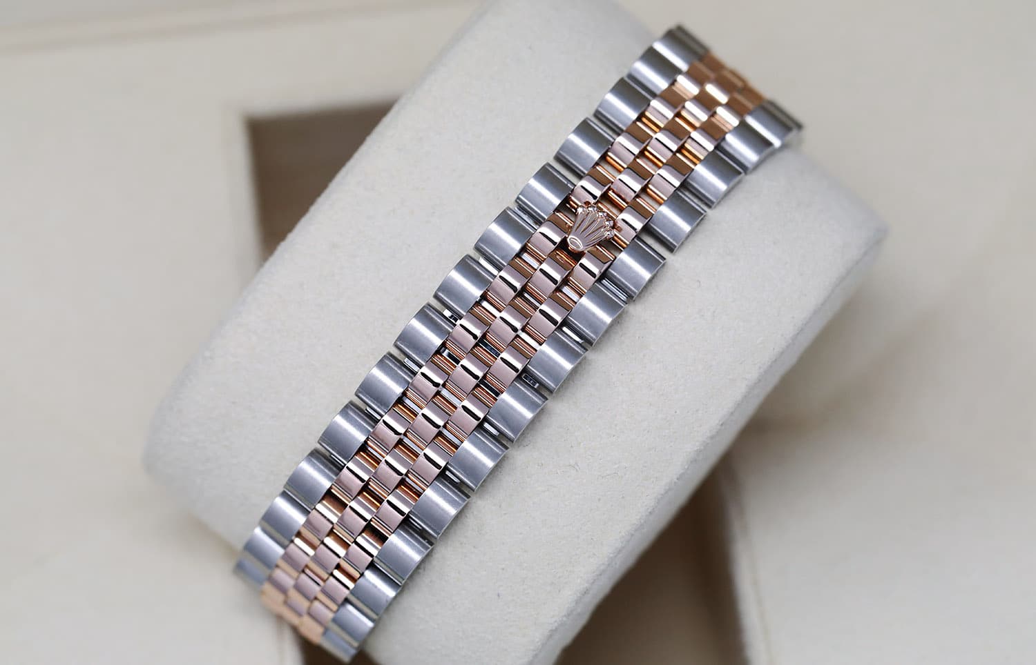 Rolex Datejust Turn-O-Graph 116261 Two Tone Stainless Steen and Rose Gold Watch Black Dial 36mm