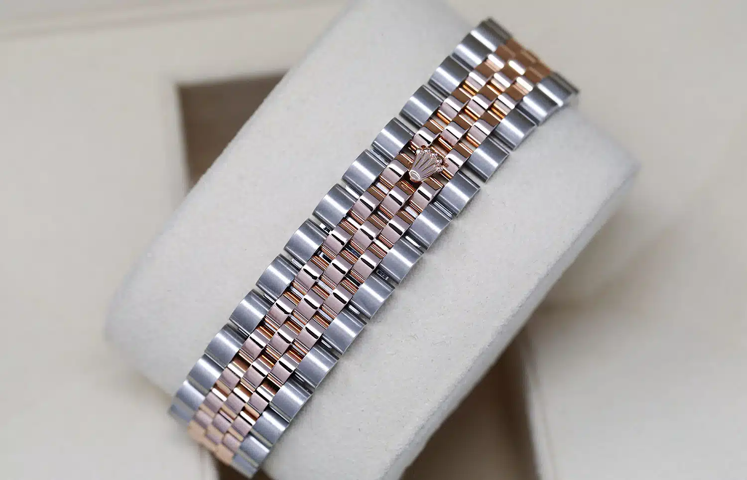 Rolex Datejust Turn-O-Graph 116261 Two Tone Stainless Steen and Rose Gold Watch Black Dial 36mm – image 4