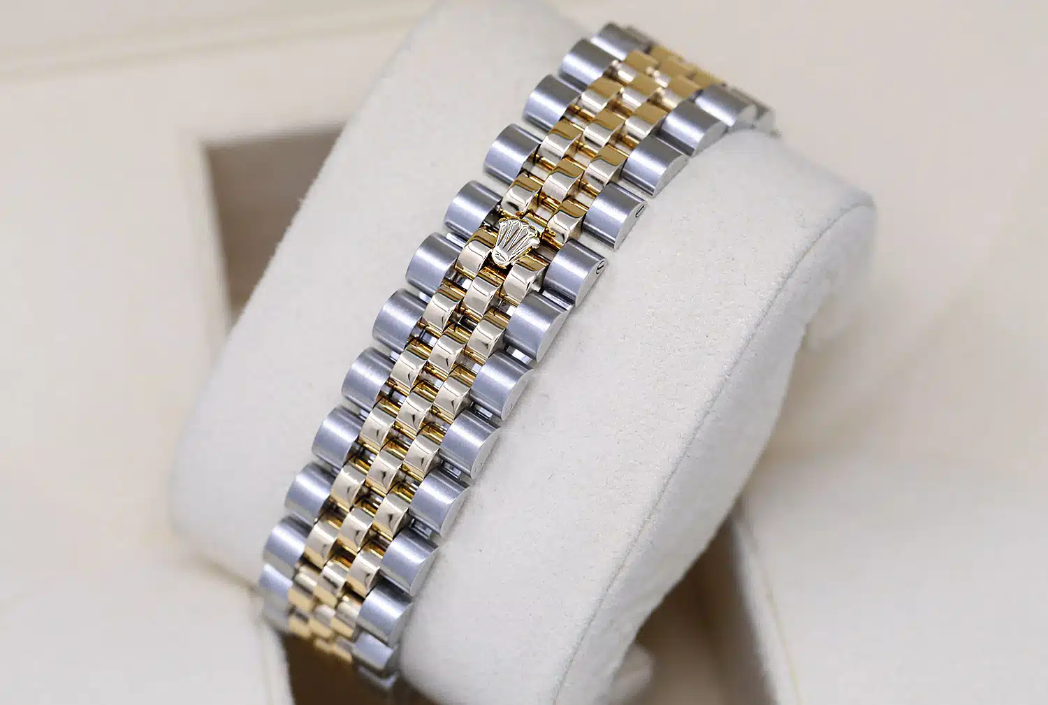 Rolex Datejust 36mm 116233 Two Tone Watch Champagne Diamond Dial Jubilee Band Hidden Clasp – image 5