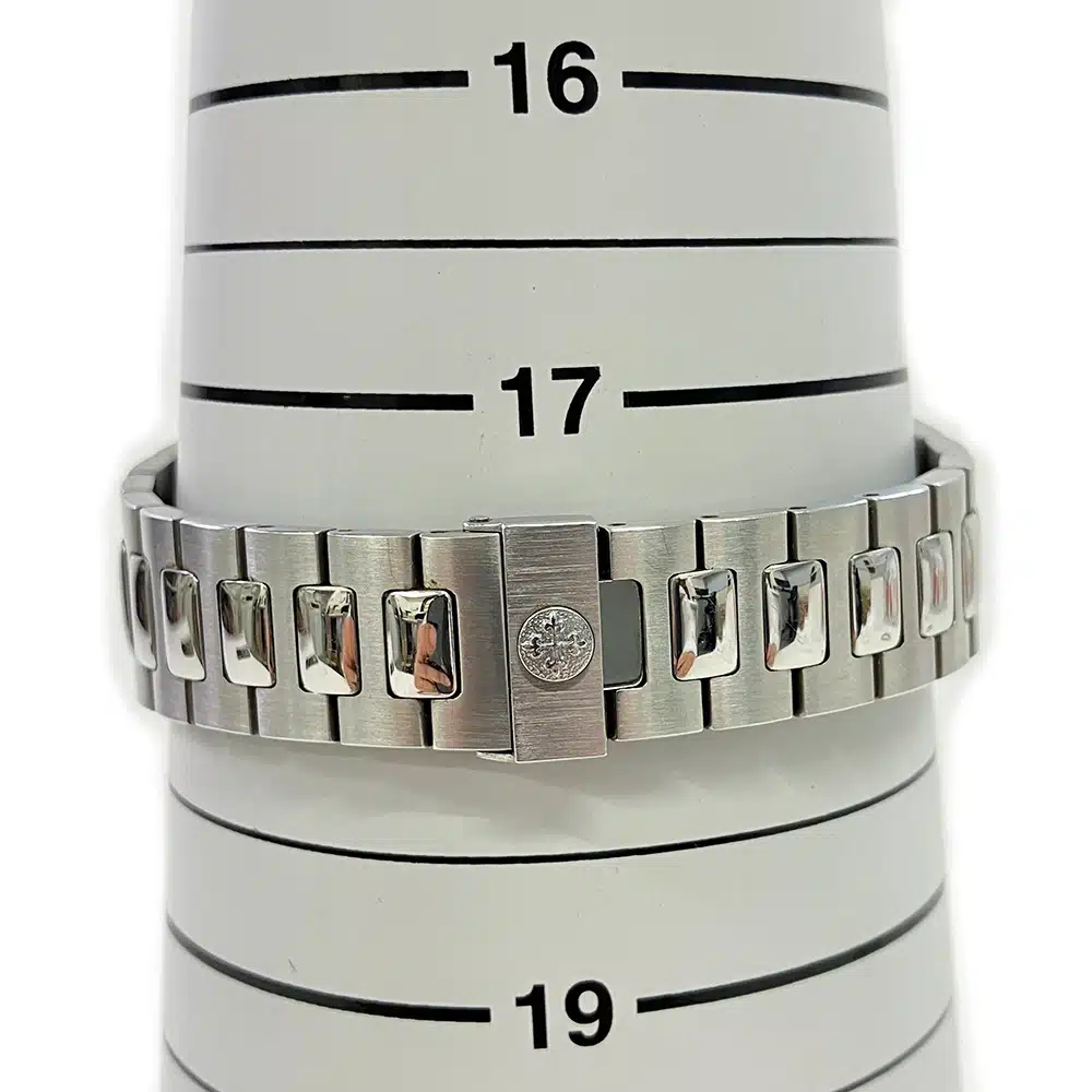 Patek Philippe Nautilus 40mm 3700/1A Stainless Steel Watch Blue Dial – image 5