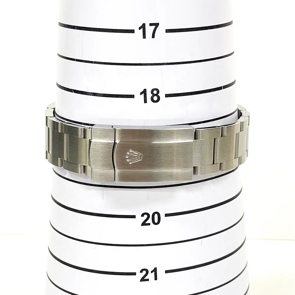 Rolex Oyster Perpetual 124300-0001 Silver Index Dial Stainless Steel 2024 – image 6