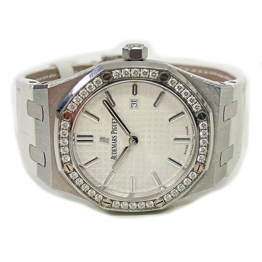 Audemars Piguet Royal Oak 67651ST.ZZ.DO11CR.01 33mm Stainless Steel with Silver Dial Lady Watch – image 3