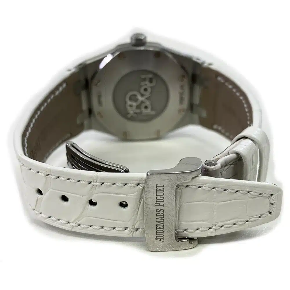 Audemars Piguet Royal Oak 67651ST.ZZ.DO11CR.01 33mm Stainless Steel with Silver Dial Lady Watch – image 5