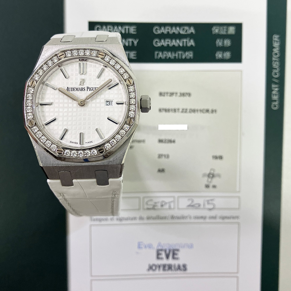 Audemars Piguet Royal Oak 67651ST.ZZ.DO11CR.01 33mm Stainless Steel with Silver Dial Lady Watch