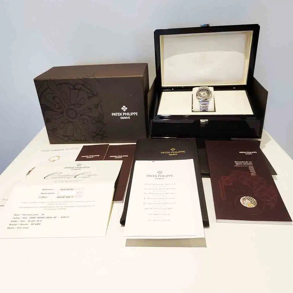 Patek Philippe Nautilus White Gold Grey Dial 7011/1G-010 Watch 2009 – image 6
