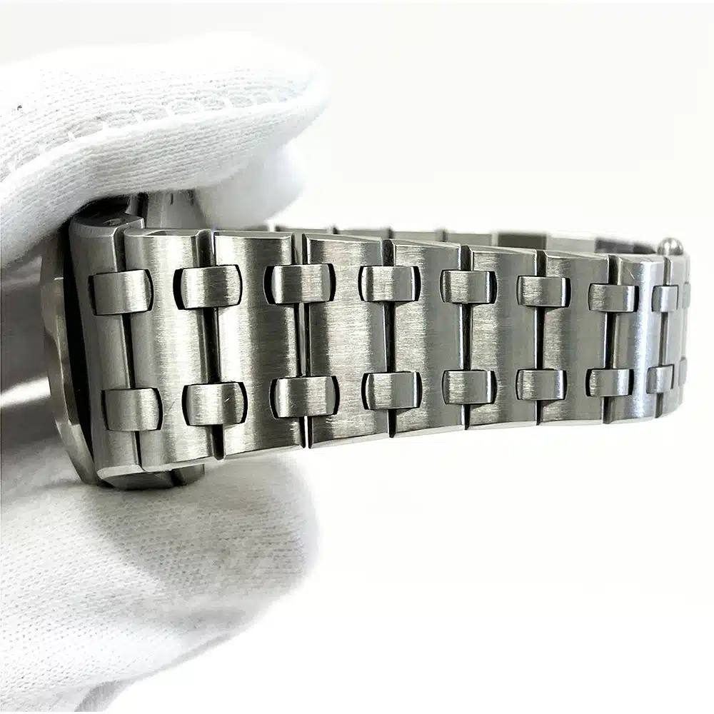 Audemars Piguet Royal Oak Offshore 25970ST 42mm Stainless Steel with Black Dial Watch – image 6