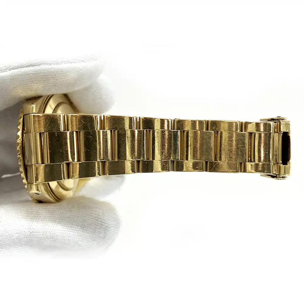 Rolex Yacht-Master 40 16628 Yellow gold with White Dial Watch – image 6