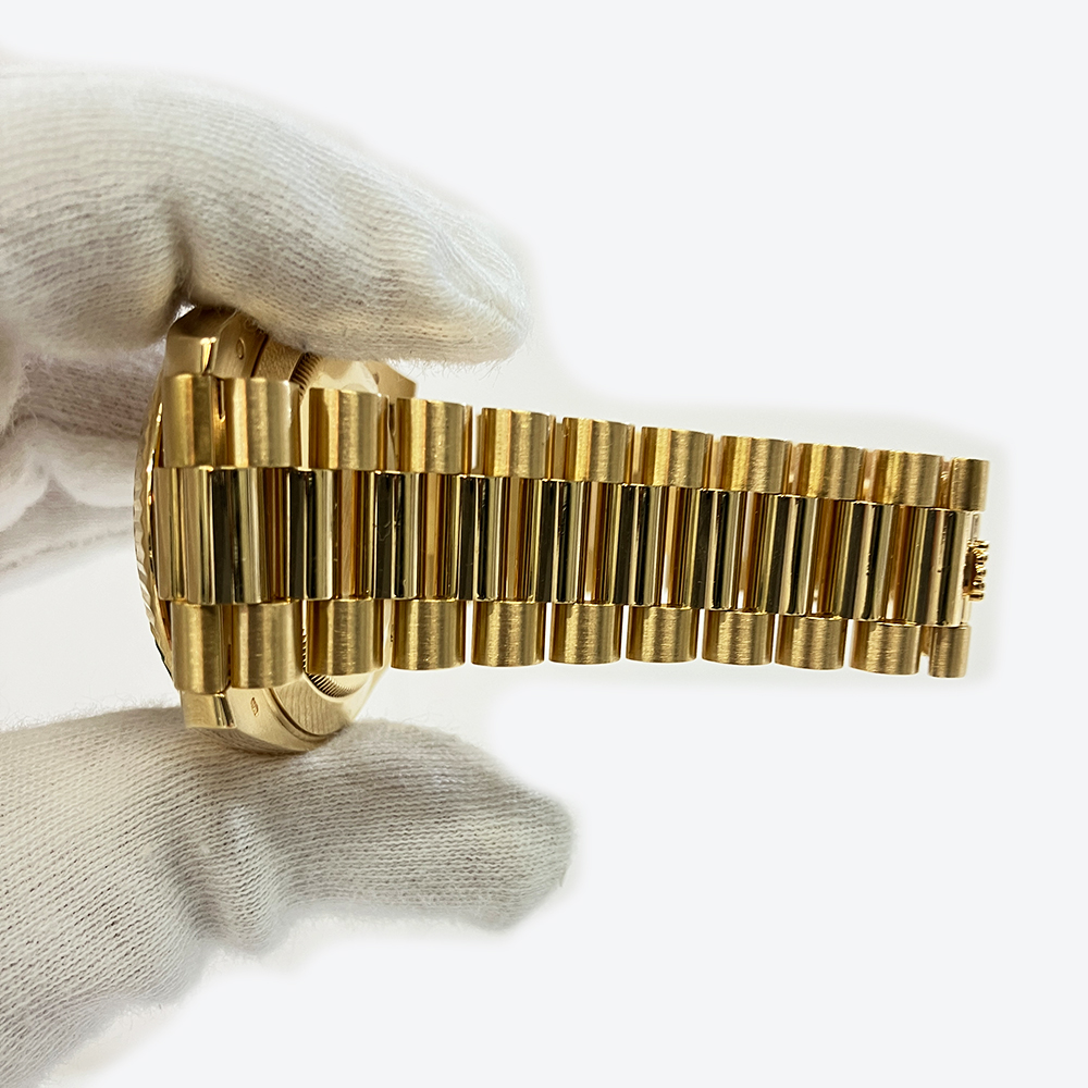 Rolex Day-Date President 40mm 228238-0005 YG Fluted Bezel Champagne Diamond Dial President Bracelet 2015