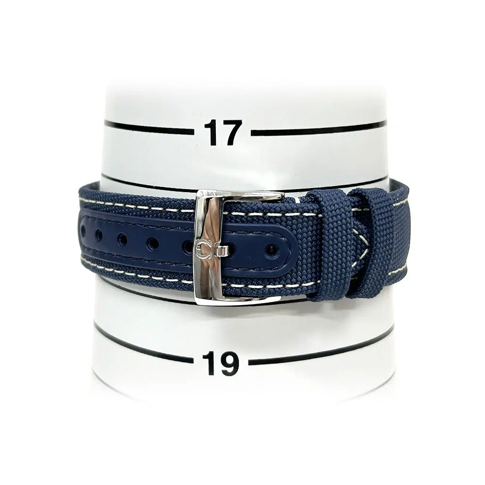 Omega Speedmaster 310.32.42.50.02.001 Stainless Steel with Blue Fabric and Silver Index Dial 2024 – image 6