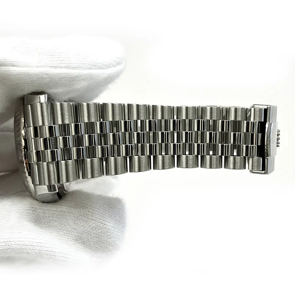 Rolex Datejust 36 Oyster Stainless Steel with Silver Roman Diamond “VI” and “IX” Dial Watch 126234 2021 – image 7