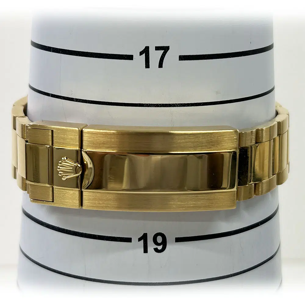 Rolex Submariner Blue Dial 40mm 116618LB  Yellow Gold Oyster Watch 2019 – image 6