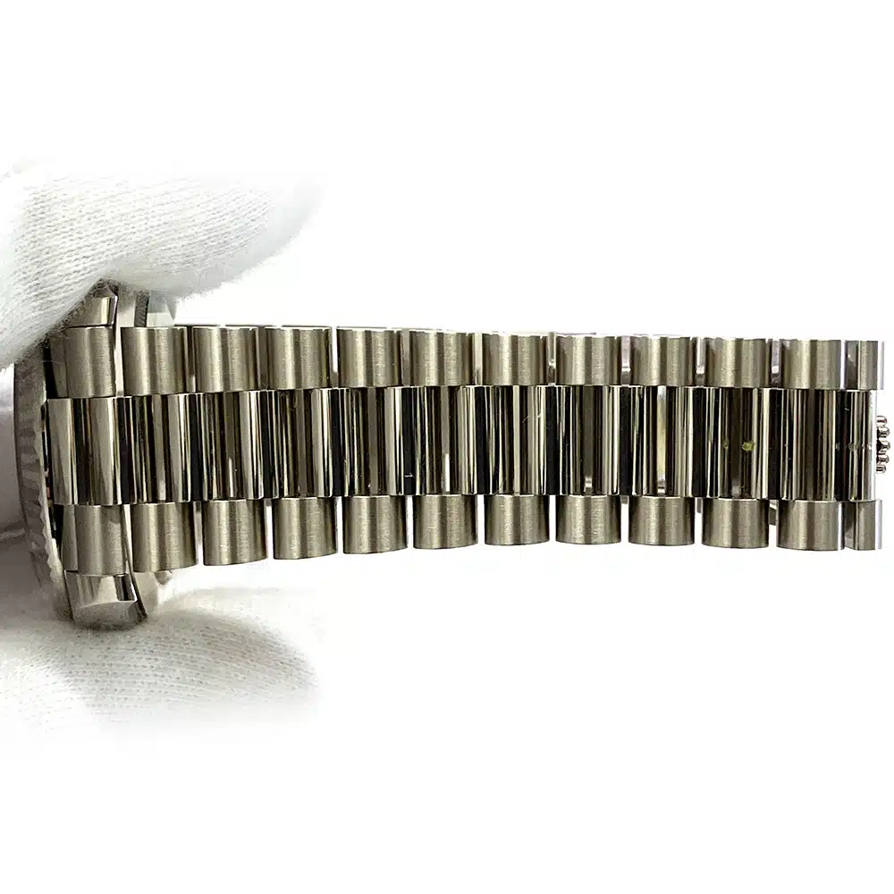Rolex Day-Date 40 228239-0003 white gold, silver diamond dial - view 7