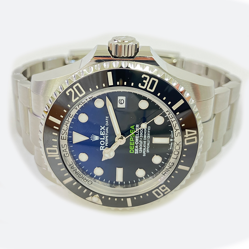 Rolex Sea-Dweller D-Blue Dial 136660-0005 44mm Stainless Steel Oyster Watch 2024