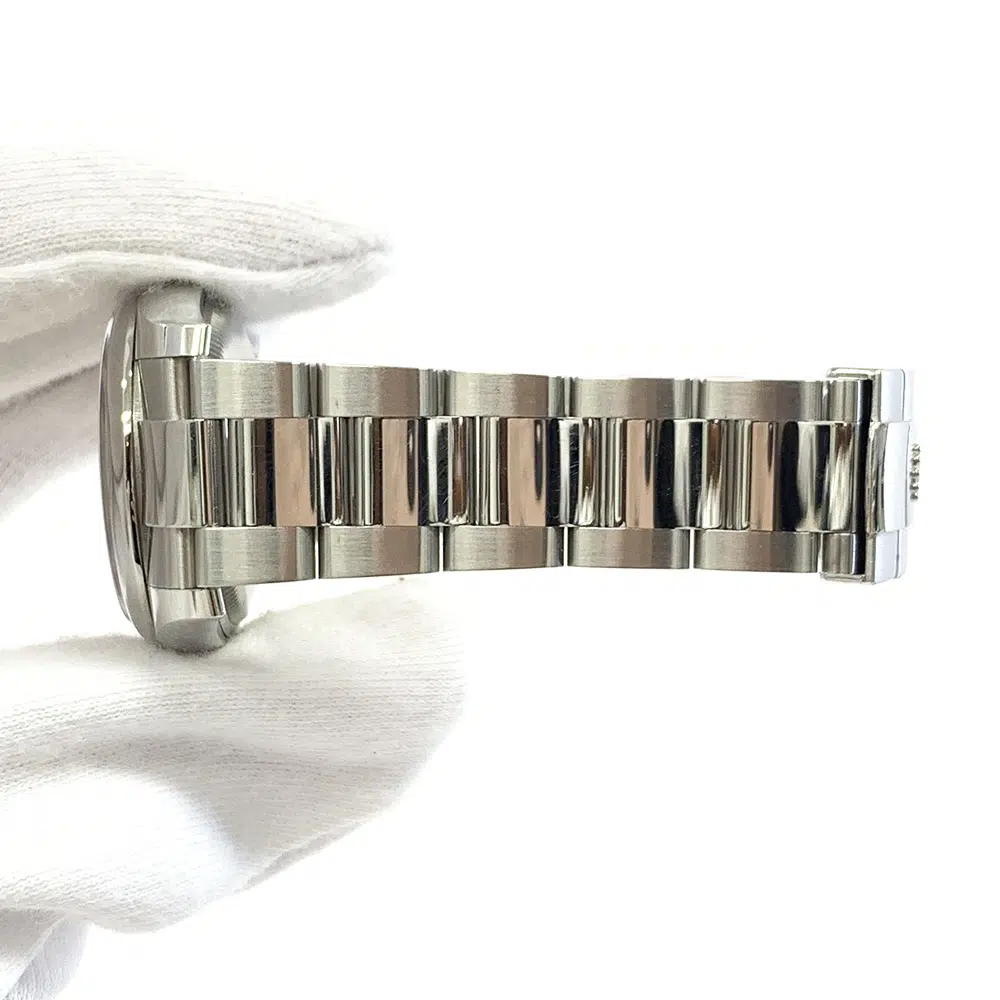 Rolex Oyster Perpetual Date 34mm Oyster 115200 Stainless Steel Watch Silver Index Dial 2020 – image 7