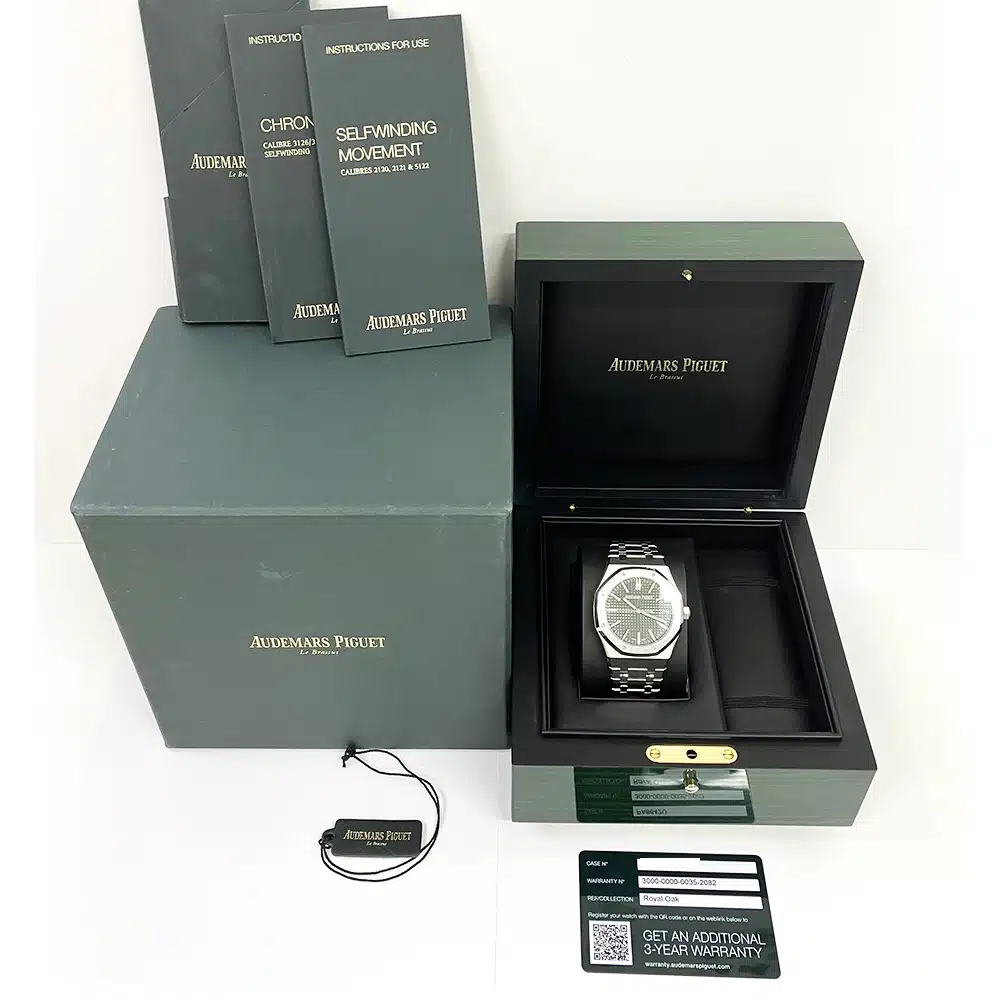 Audemars Piguet Royal Oak 15510ST.OO.1320ST.09 41mm Stainless Steel with Green Dial Watch 2023 – image 10