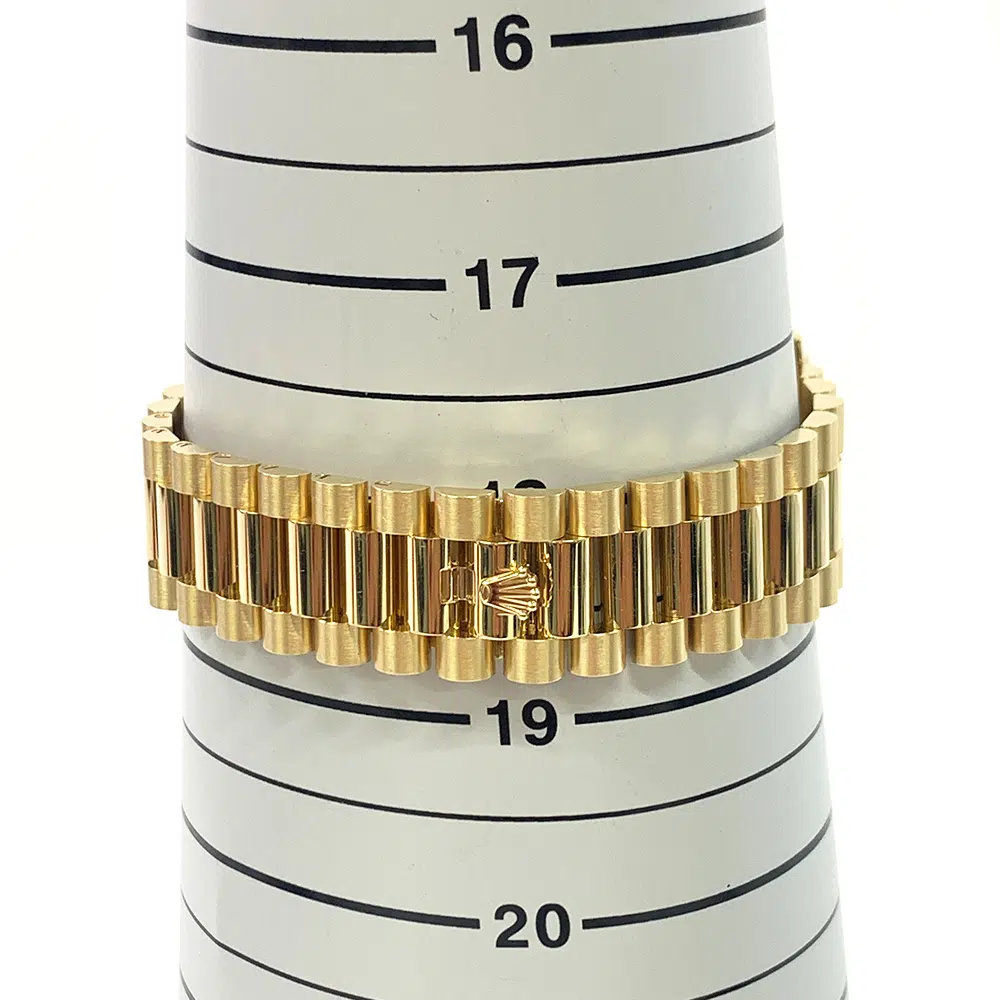 Rolex Day-Date 40 228238 yellow gold President, silver index dial - view 6