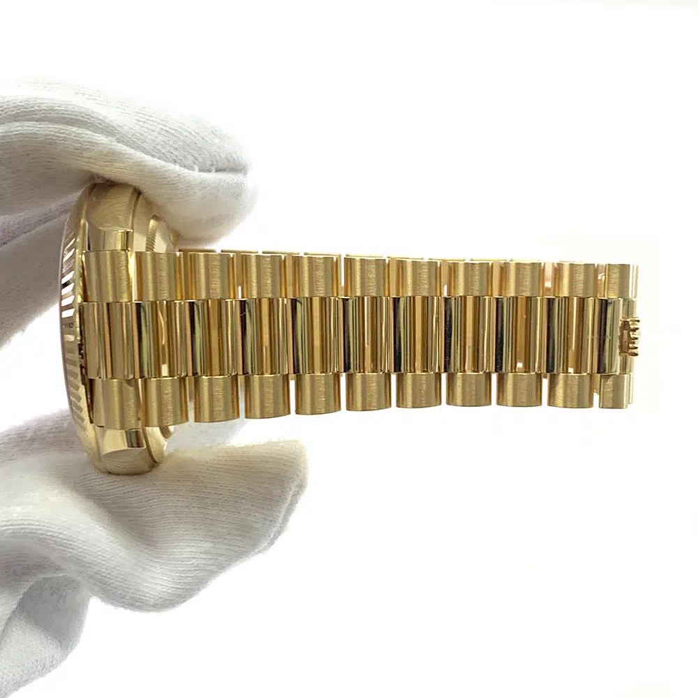 Rolex Day-Date 40 228238 yellow gold President, silver index dial - view 7