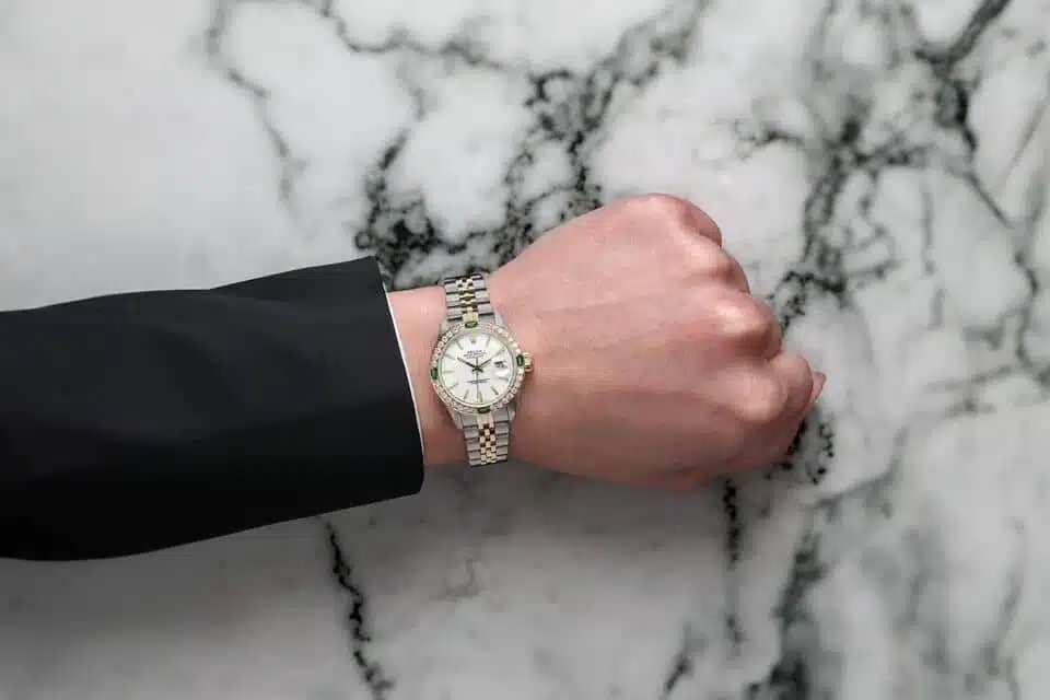 Rolex Lady-Datejust 26mm White Index Dial with Emerald & Diamond Bezel Ladies Watch 69173 – image 7