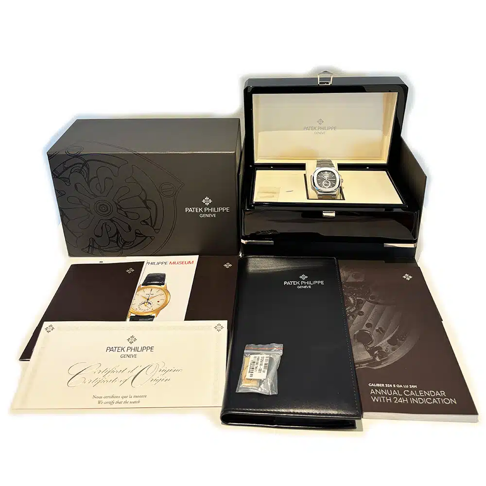 Patek Philippe Nautilus 5726/1A-001 Stainless Steel Watch Grey Dial MINT 2018 – image 7