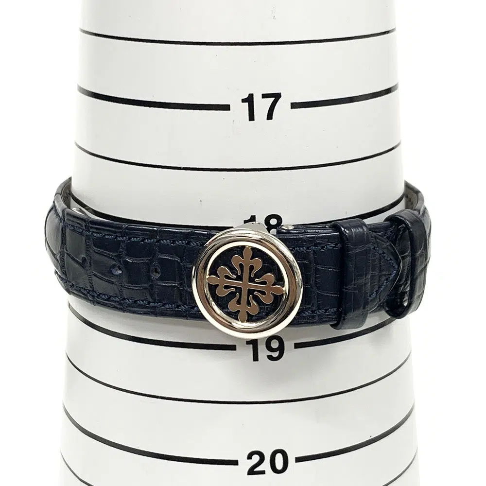 Patek Philippe World Time 5930G-001 39.5mm white gold with Blue Dial Watch – image 7