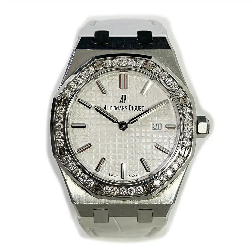 Audemars Piguet Royal Oak 67651ST.ZZ.DO11CR.01 33mm Stainless Steel with Silver Dial Lady Watch